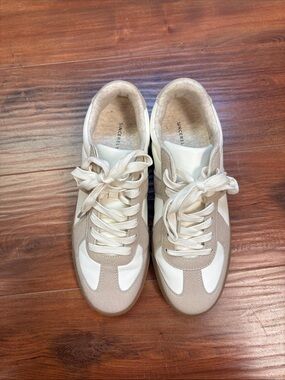 Sincerly Jules Cream and Taupe Women's Lace-Up Sneakers